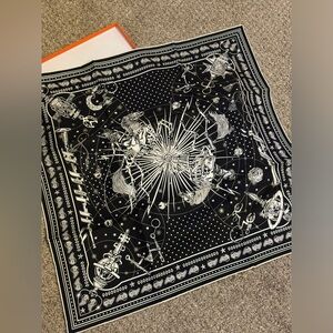 Hermès - Chorus Stellarum Bandana 55 Scarf